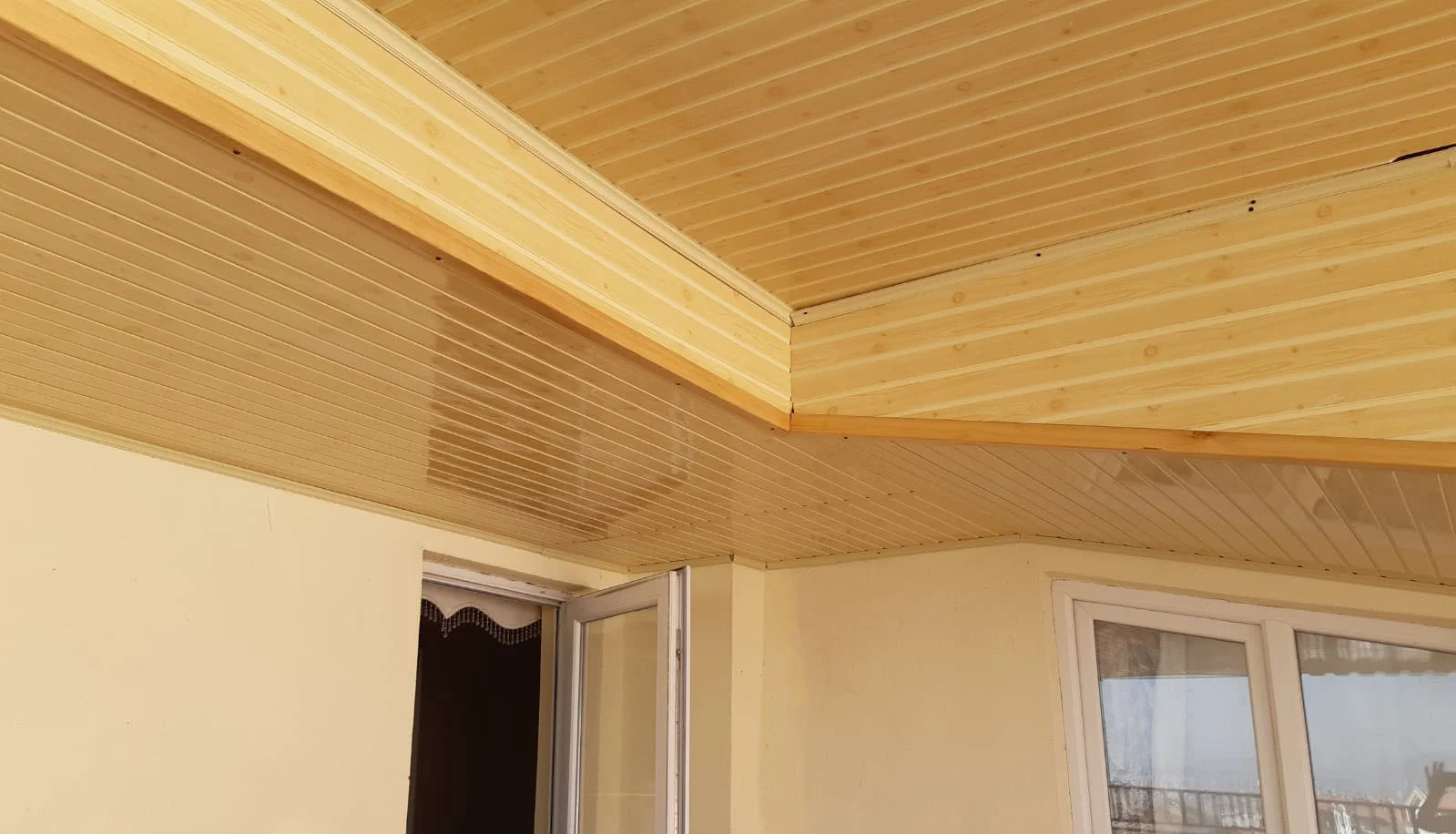 الواح وبلاطات بديل خشب مسطح تركي PVC أسقف بلاستيكية وتوريد جمله من تركيا